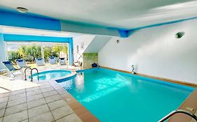 Whiteblue Spa Villa, By Idealstay Experience